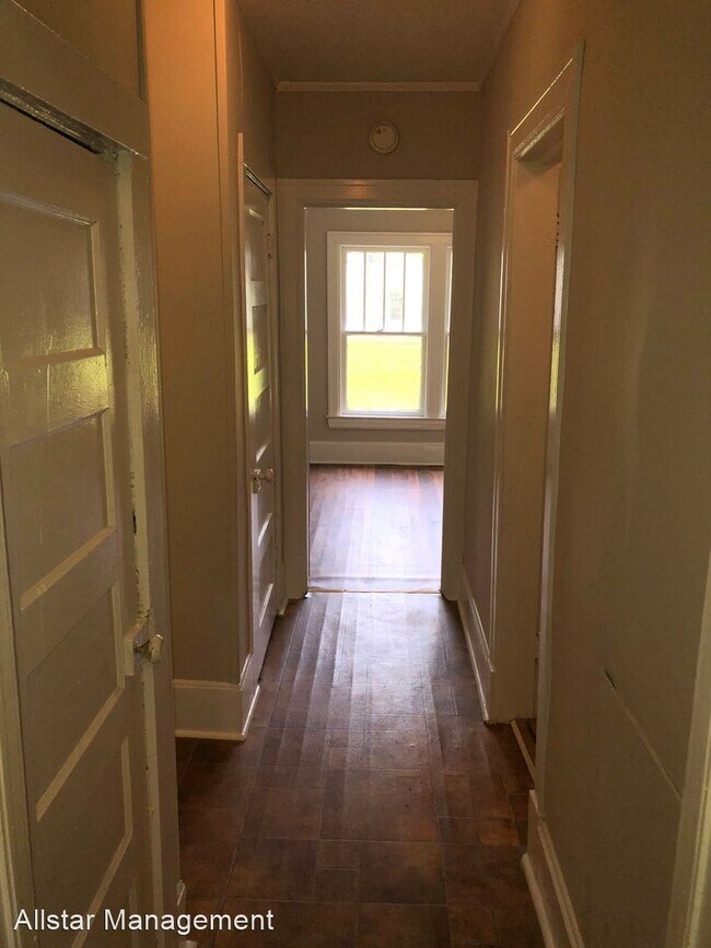 Photo - 3 br, 1 bath House - 495 Woodruff St,