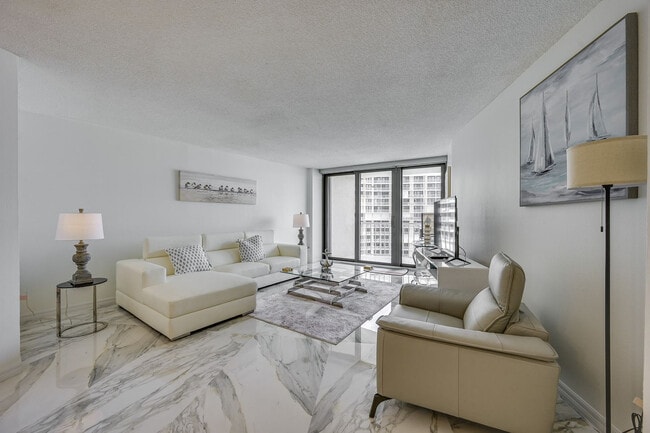 Building Photo - 320 Seaview Ct Unit SI FL12-ID1546091P