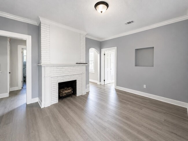 Photo - 846 Birch St
