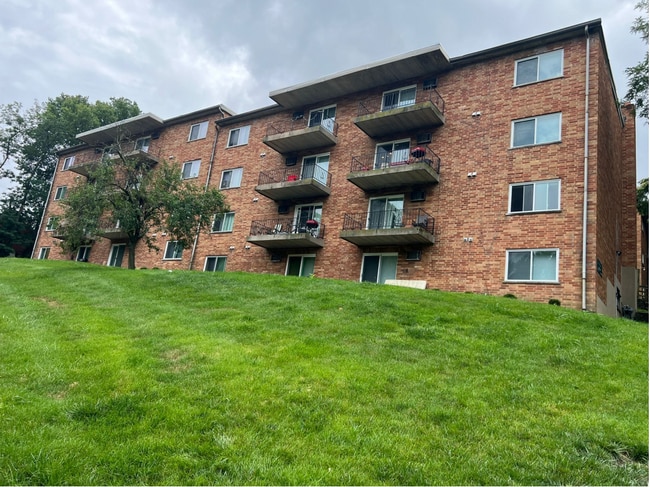 Photo - 1751 Gilsey Ave