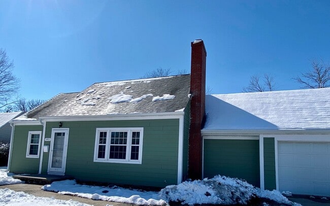 Building Photo - 3 Bed House Close to Downtown Ames