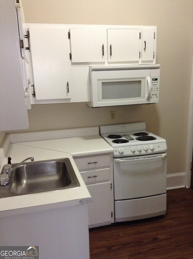 Photo - 106 E 5th Ave House