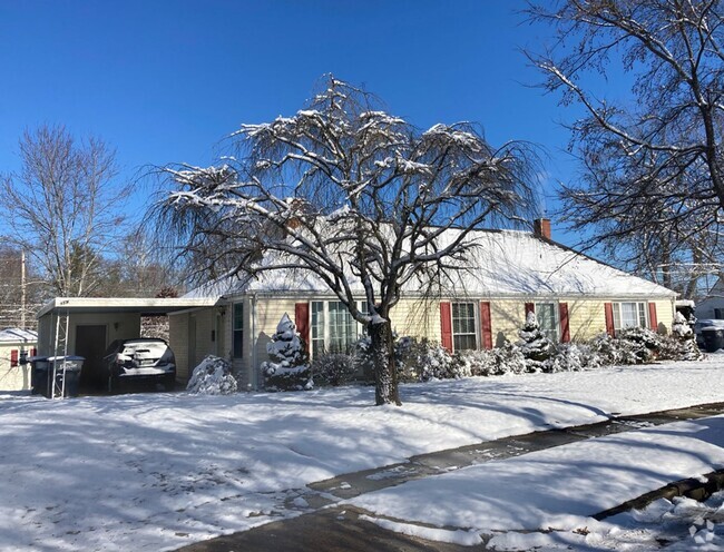 Building Photo - Charming Home for Rent in Central Kingsport