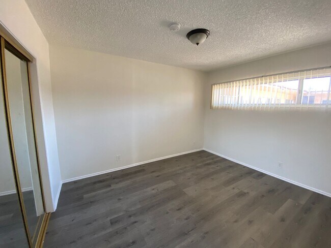 Photo - Royal Palms Apartments