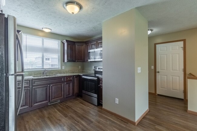 Photo - Beautiful Newer Home In South Lincoln