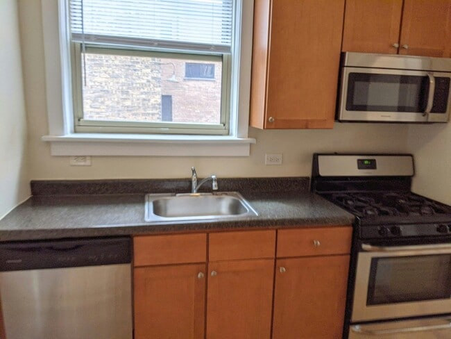 Building Photo - 914 Crain St Unit 1S Rental
