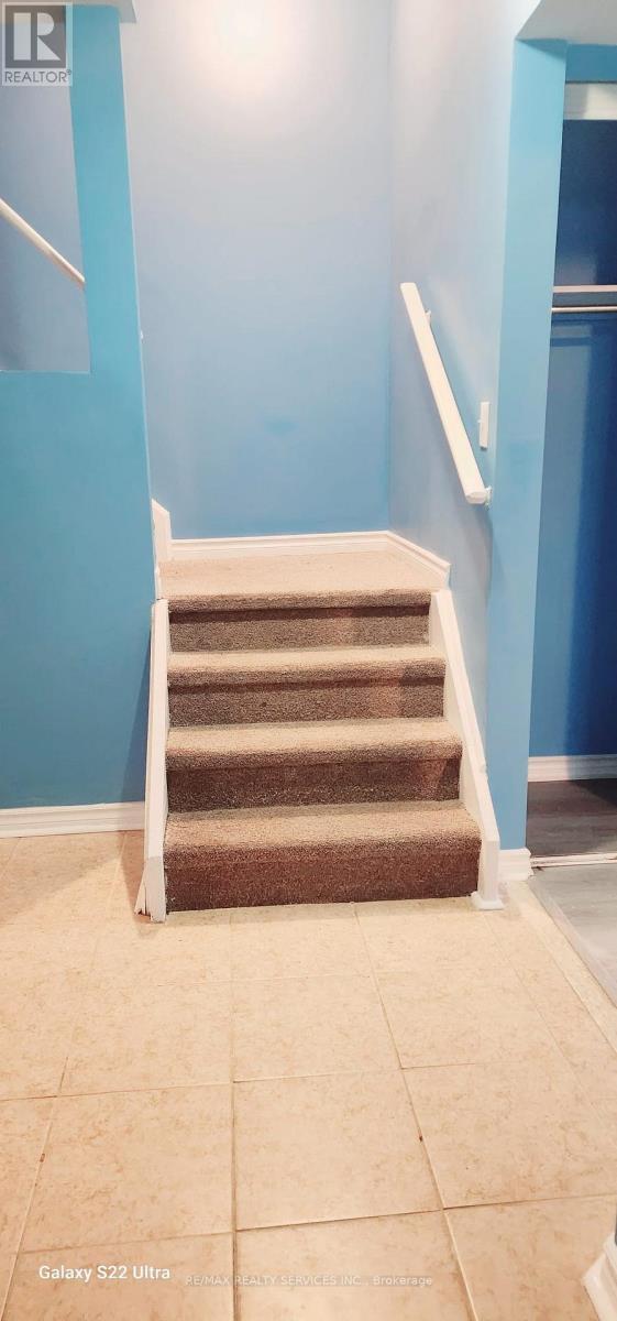 Photo - 41 Charger Ln