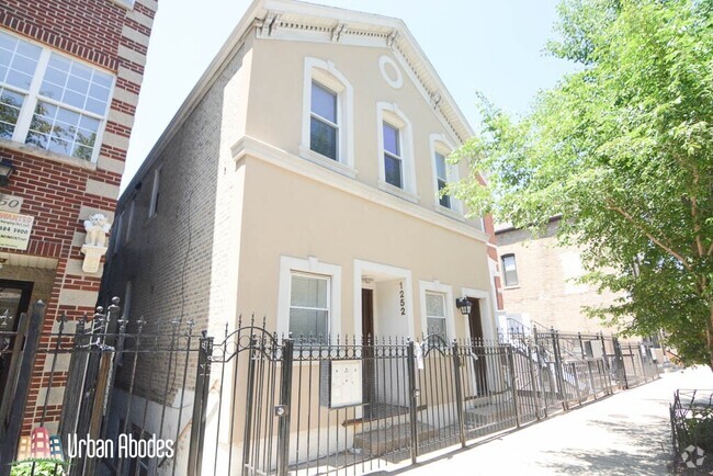 Building Photo - 1252 N Greenview Ave Unit M05B Rental