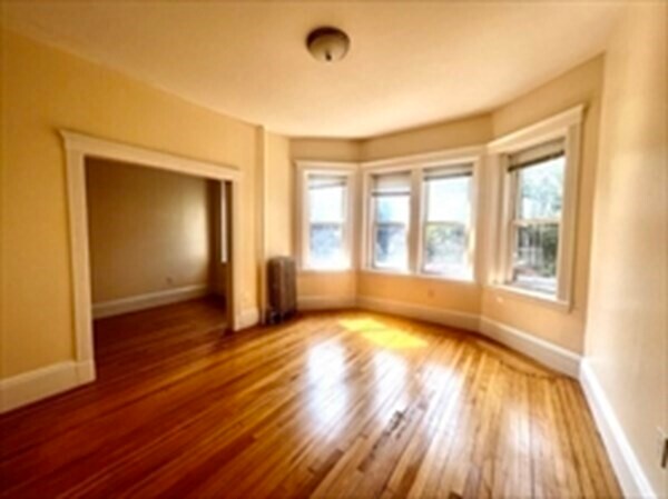 Photo - 102 Trowbridge St Unidad 3