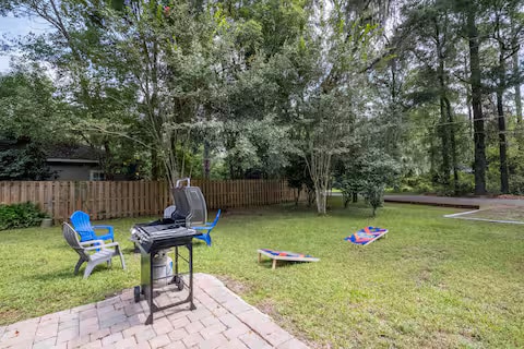 Photo - 111 NW 24th St