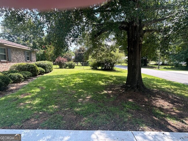 Photo - 1020 Tuxedo Ln