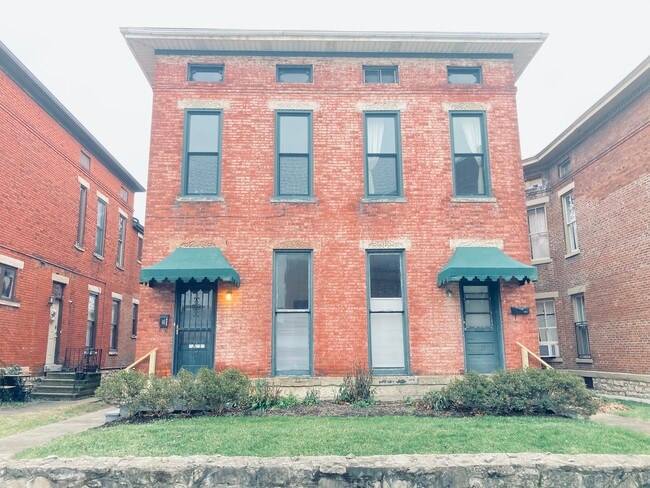 Building - 623 Oak St Unit 623