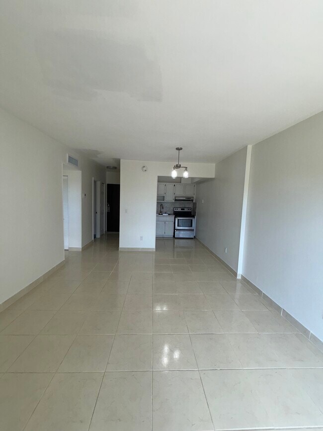 Photo - 3640 NW 9th St Unit 311