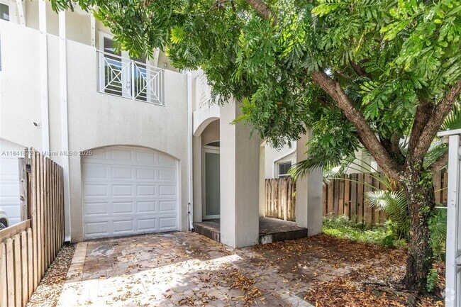 Building Photo - 3133 Hibiscus St Rental