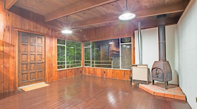 Building Photo - 1121 Euclid Ave Rental