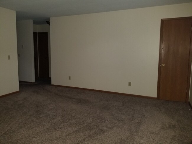 Photo - 1112 Oakview Dr Apartment
