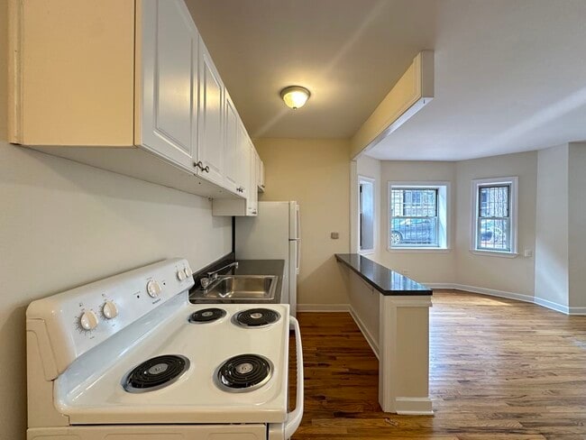 Photo - 503 W Aldine Ave Unit J00W