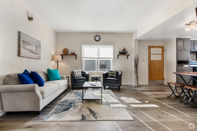 Building Photo - 627 3rd St Rental