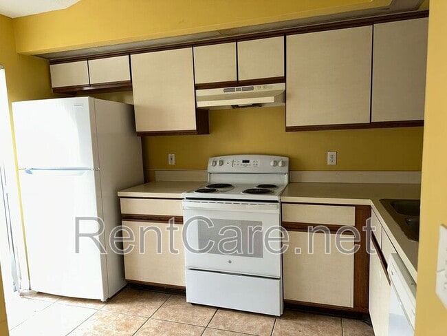 Photo - 1361 Lucaya Cir