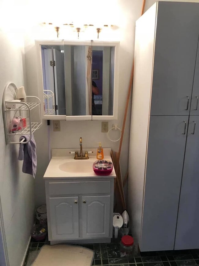 Photo - 323 N Mercer St