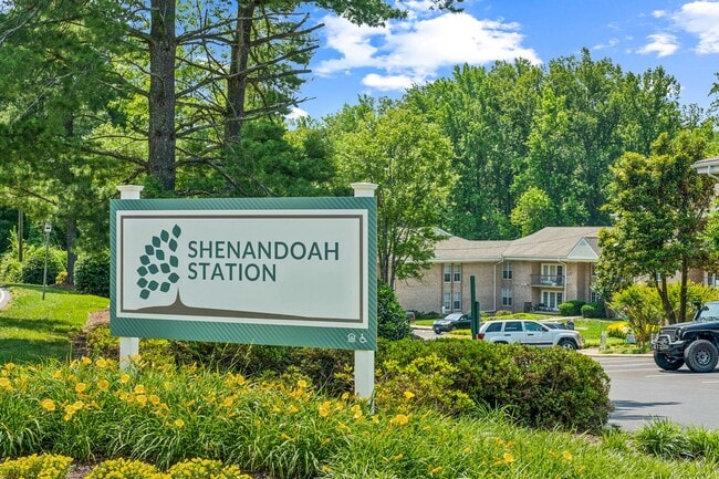 Building Photo - Shenandoah Station Rental