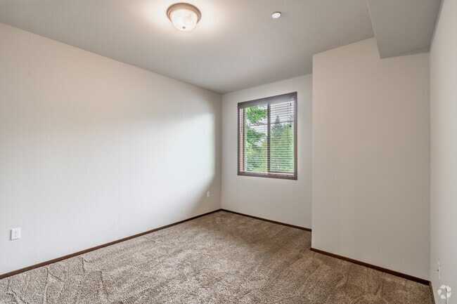 1BR, 1BA - 621SF - Bedroom