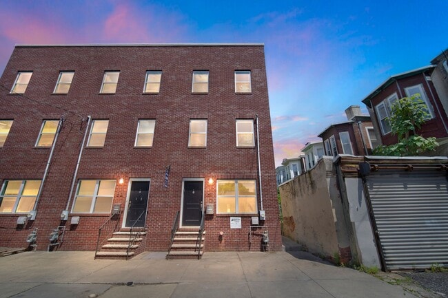 Photo - 515 N Budd St Townhome
