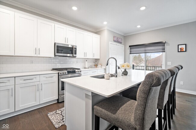 Photo - 661 Golborne St