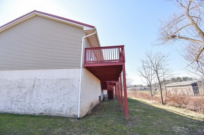 Photo - Jersey Shore - Two Bedroom with In-Unit Laundry! Unit Apt 4
