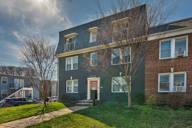 Photo - 5110 Fort Totten Dr NE Unit 5