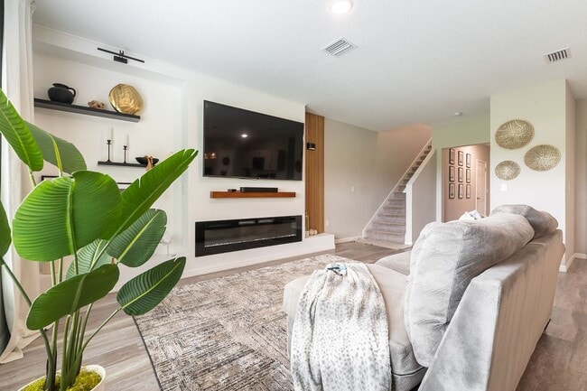 Photo - Stunning, Pet-Friendly, 4 Double bedroom, ...