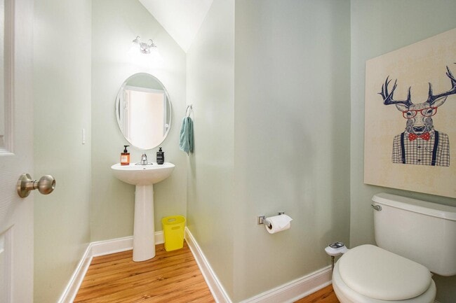 Photo - 520 Crossland Dr