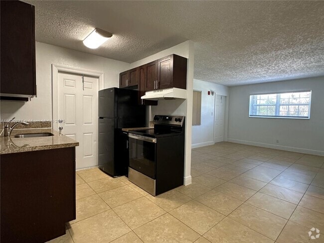 Building Photo - 2900 NE 17th Ave Unit 107 Rental