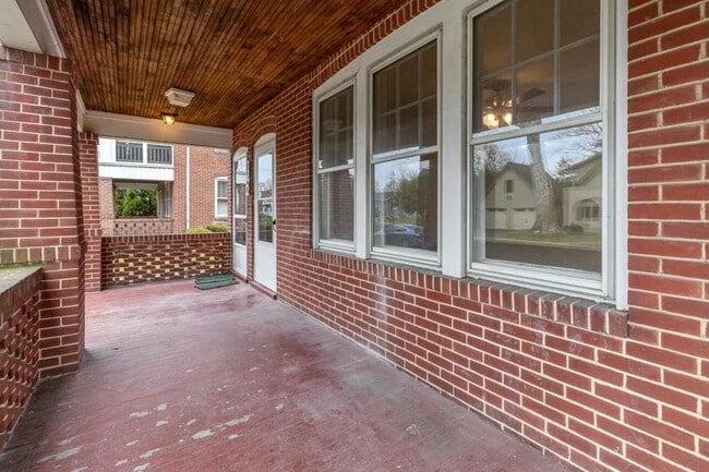 Photo - 142 Riddle Rd