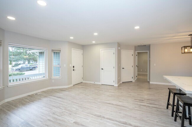 Photo - Spacious 3-Bedroom Home with Deck & Fenced Yard