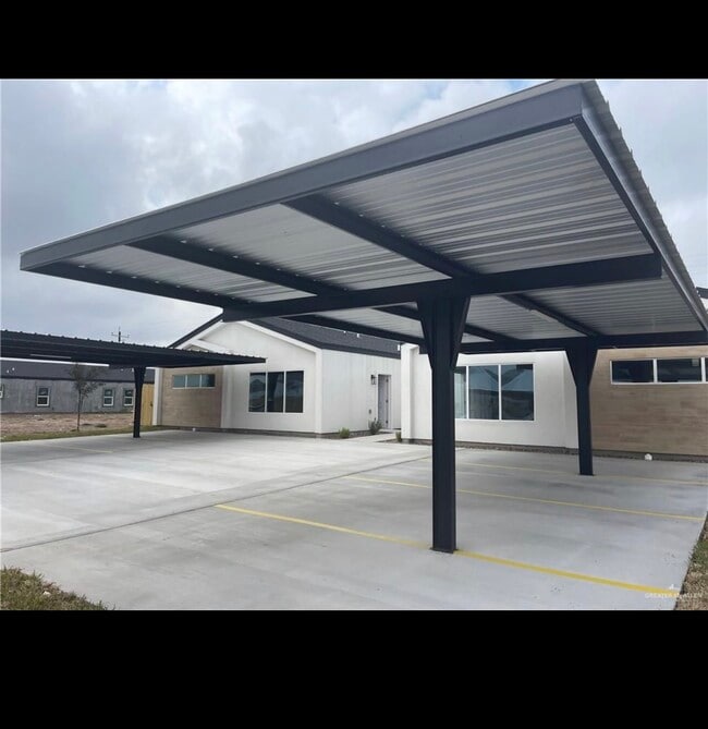 Photo - 605 Sparrow Rd Unit 1