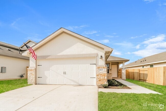 Building Photo - 5108 Saddle Clb Dr Rental