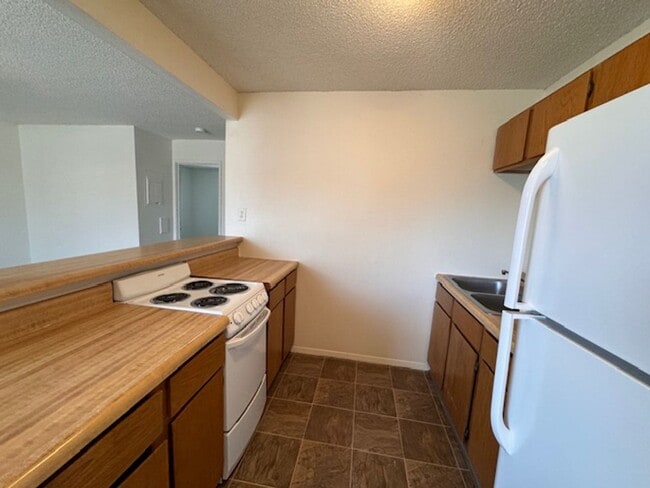 Photo - Gazebo Apartments