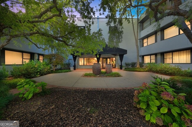 Photo - 3645 Peachtree Rd NE Unit 212