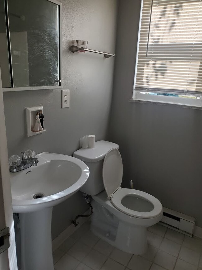 Photo - Move-In Today: Awesome 1-Bed, 1-Bath Apartment/Home! Unit #2
