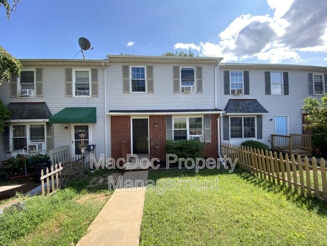 Building Photo - 624 Highview Ct Rental