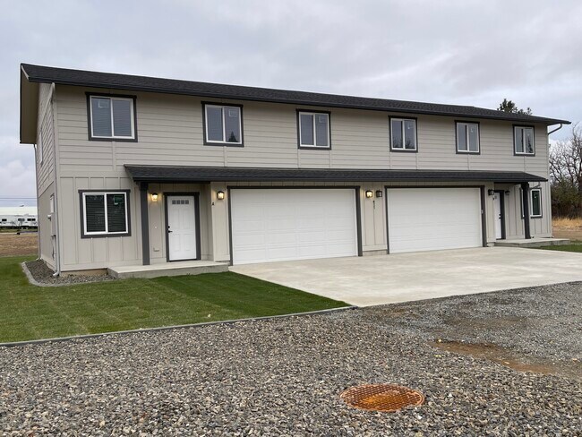 Photo - 411 W Poplar St