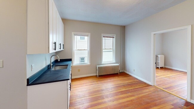 Photo - 52 Sumner St Unit 3