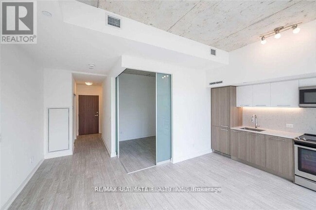 Photo - 15 Baseball Pl Unit 920