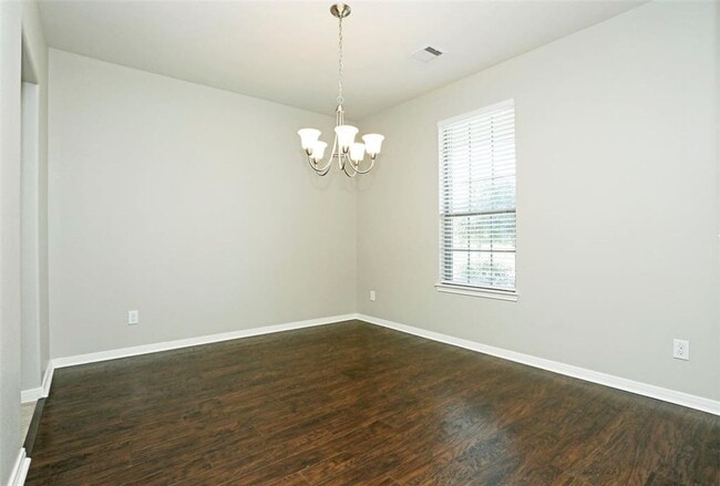 Photo - 1123 Cloud Croft Ln