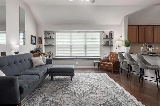 Photo - 205 Field Corn Ln