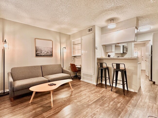 Photo - Premium University Quarters 1x1