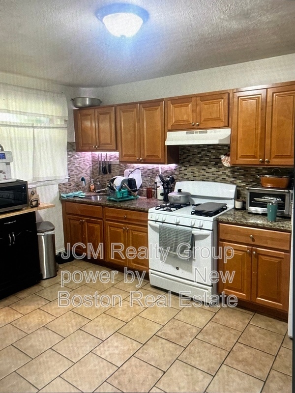 Building Photo - 502 Beach St Unit 2