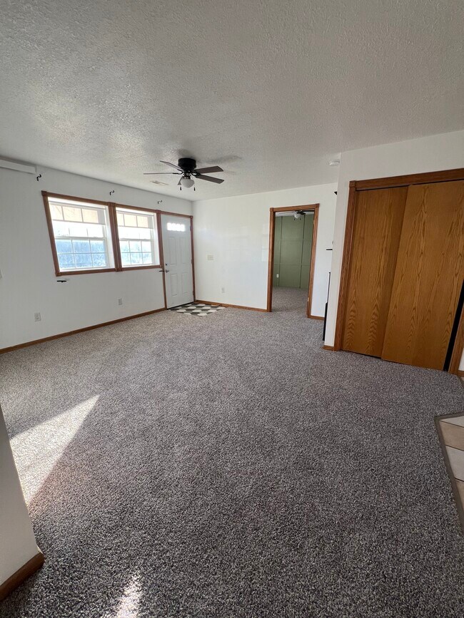 Photo - 109 W Pleasant St