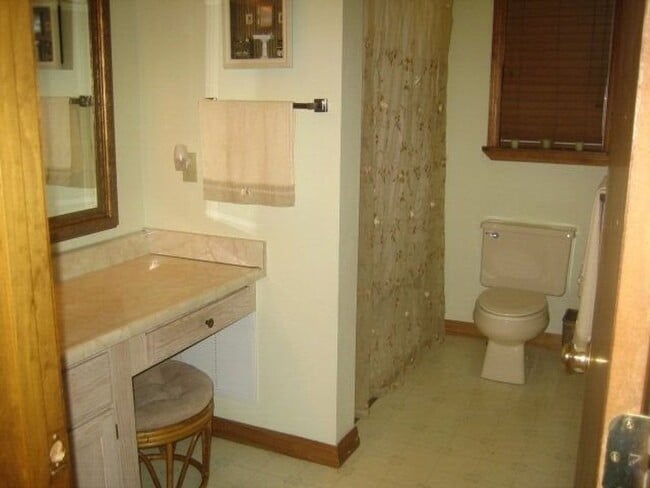 Photo - 147 Old Settlement Rd